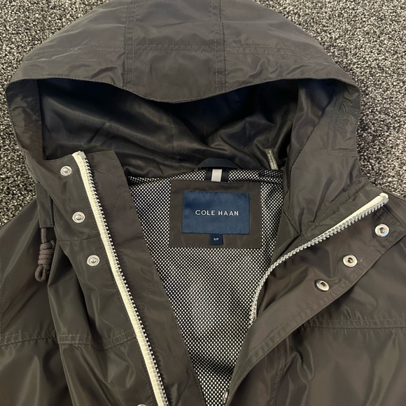 Cole Haan Stylish Grey Rain Jacket - Picture 2 of 6